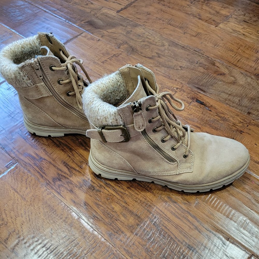 Women's Cliffs by White Mountain Hearten Booties; size 8.5